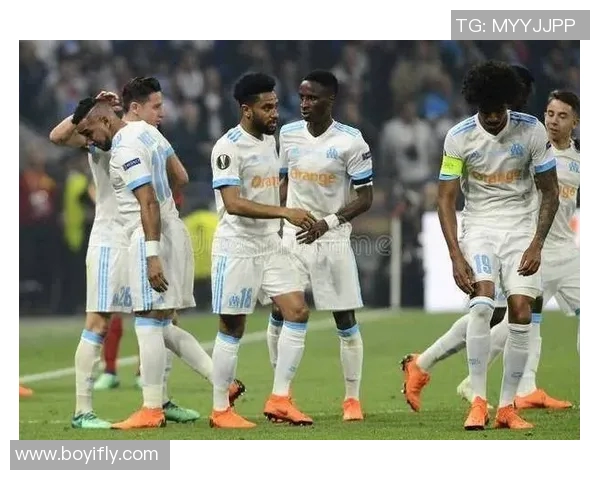 基尔梅斯与泰拿尼斯的激烈对决揭示足球战术与团队协作的重要性