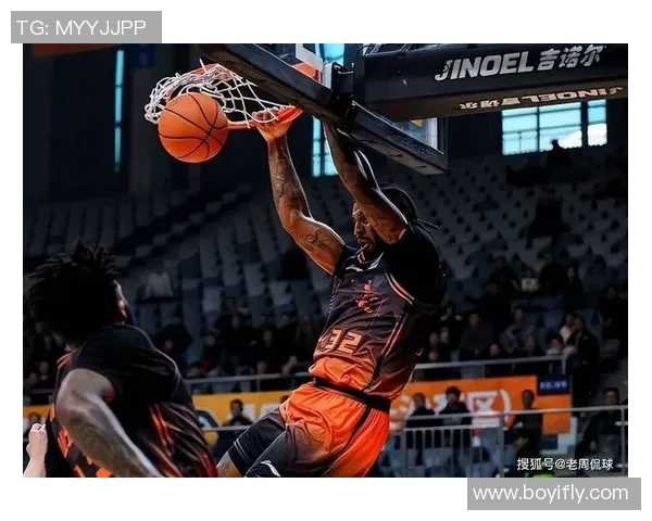 山东男篮迎战美国明星队展现篮球魅力与实力的巅峰对决 山东男篮迎战美国明星队展现篮球魅力与实力的巅峰对决
