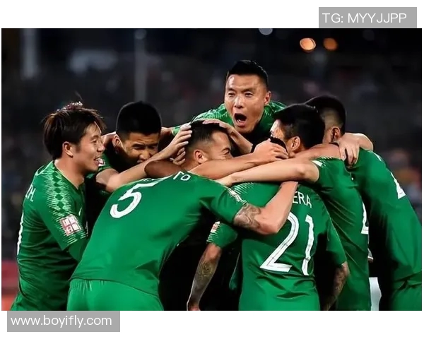 恒大与国安激战正酣中超焦点之战引发球迷热议与期待