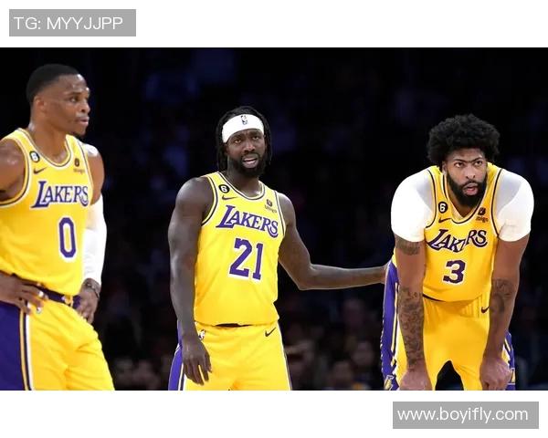 2018年季前赛湖人队与国王队精彩对决回顾与分析