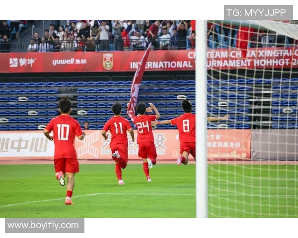 成都足球队灵活性引发热议球迷观点各异争论不断MBA