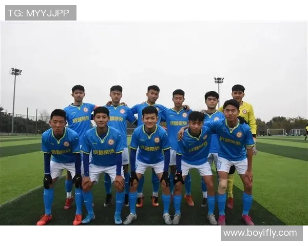 成都网球队耐力训练引发热议球员表现与体能备战的深度探讨 成都网球队耐力训练引发热议球员表现与体能备战的深度探讨