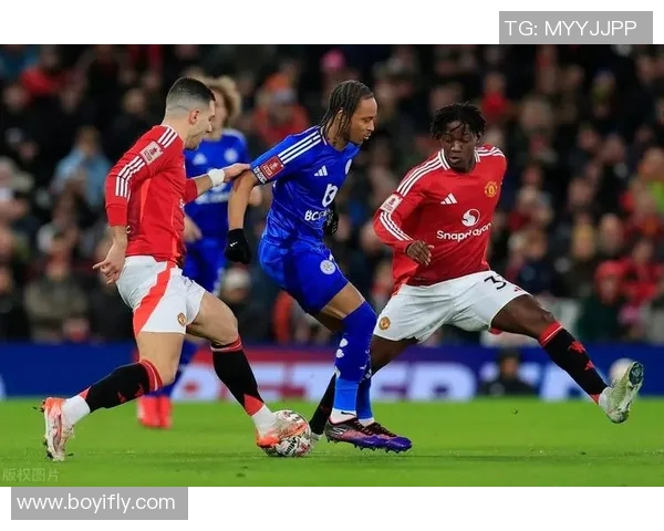 阿纳森对阵热刺的精彩较量揭示了英超赛季的激烈竞争与战术博弈